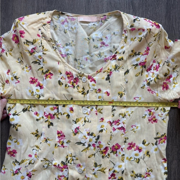 Floral Cream Dress - Picture 3 of 5